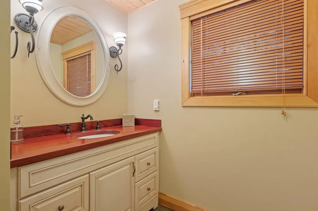 72 Timber Ridge Road Alton NH 03810