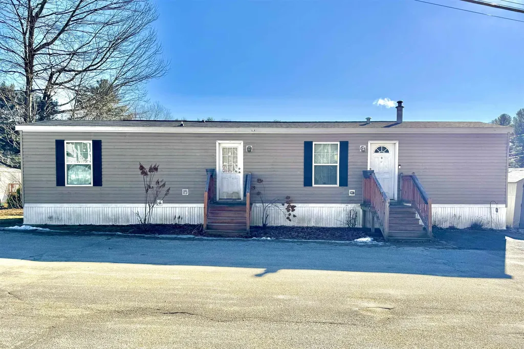 62 Mobile Drive Hudson NH 03051