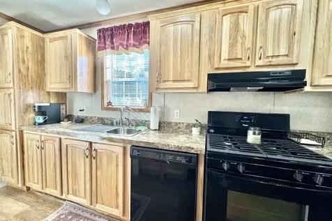 62 Mobile Drive Hudson NH 03051