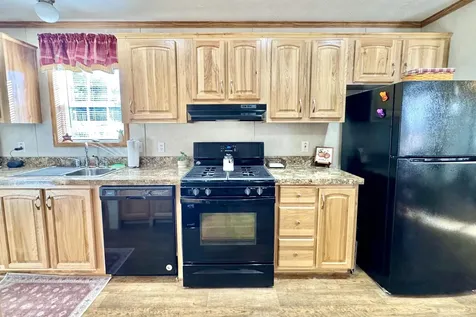 62 Mobile Drive Hudson NH 03051