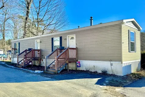62 Mobile Drive Hudson NH 03051