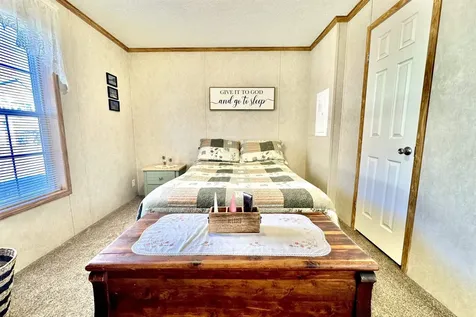 62 Mobile Drive Hudson NH 03051