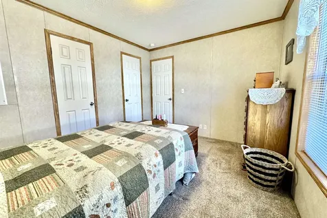 62 Mobile Drive Hudson NH 03051