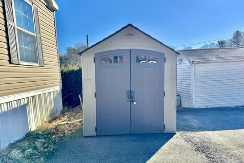 62 Mobile Drive Hudson NH 03051