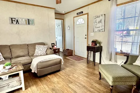 62 Mobile Drive Hudson NH 03051