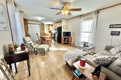 62 Mobile Drive Hudson NH 03051