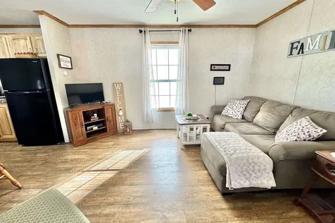 62 Mobile Drive Hudson NH 03051