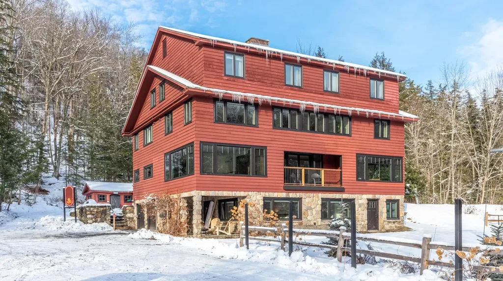 56 Turner Mill Lane Stowe VT 05672