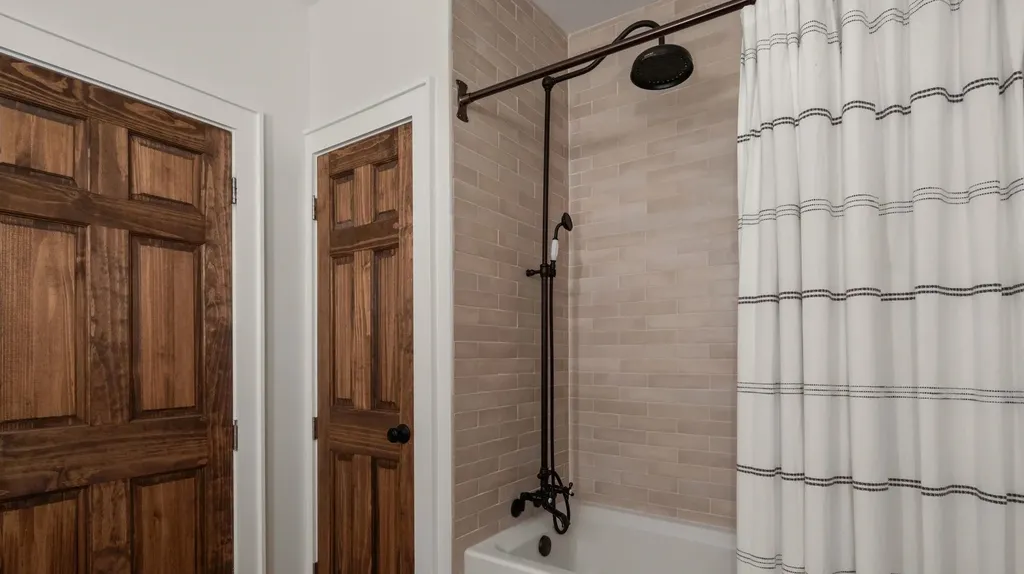 56 Turner Mill Lane Stowe VT 05672