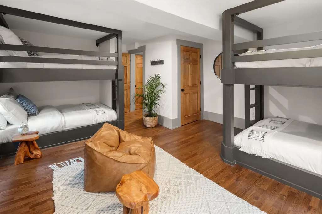 56 Turner Mill Lane Stowe VT 05672