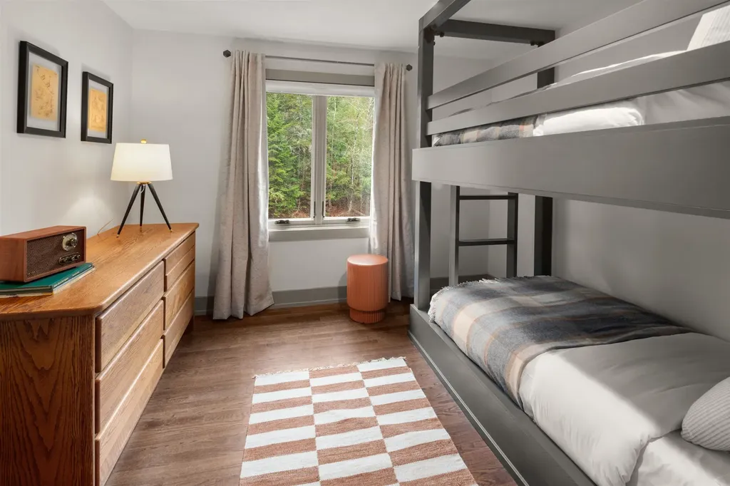 56 Turner Mill Lane Stowe VT 05672