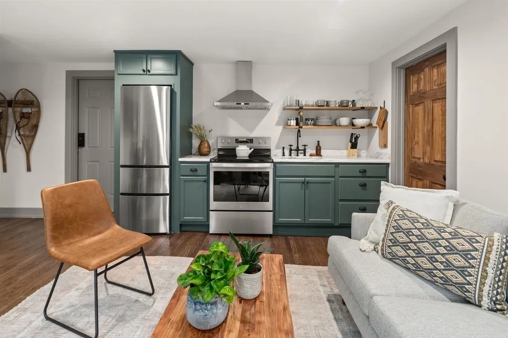 56 Turner Mill Lane Stowe VT 05672