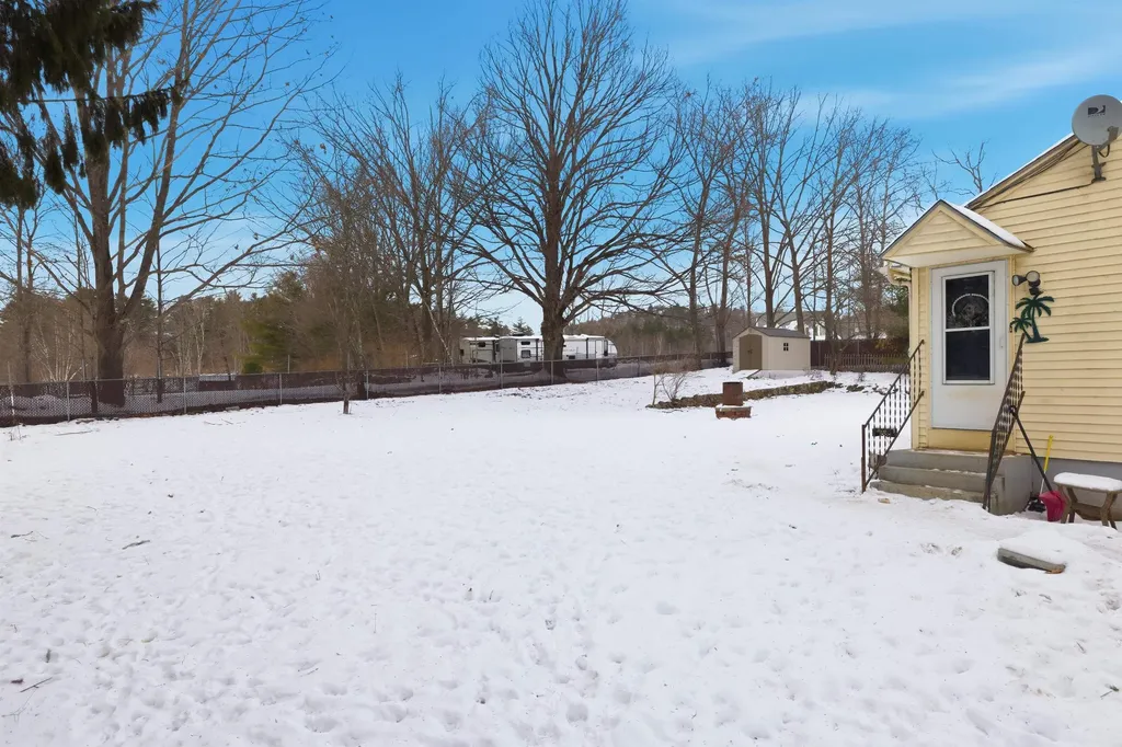 10 Frances Street Franklin NH 03235