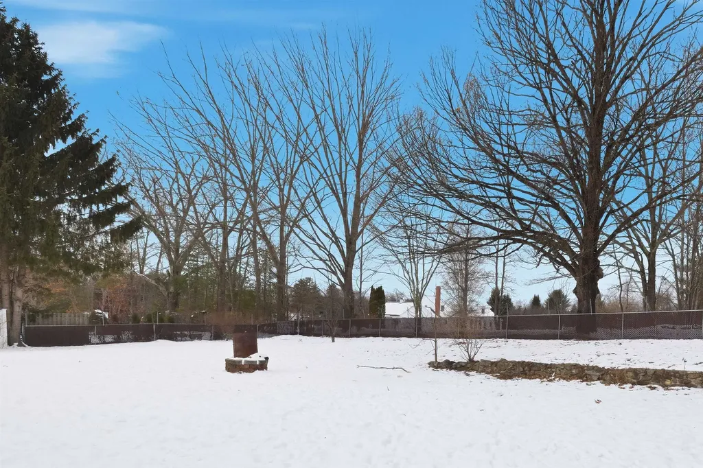 10 Frances Street Franklin NH 03235