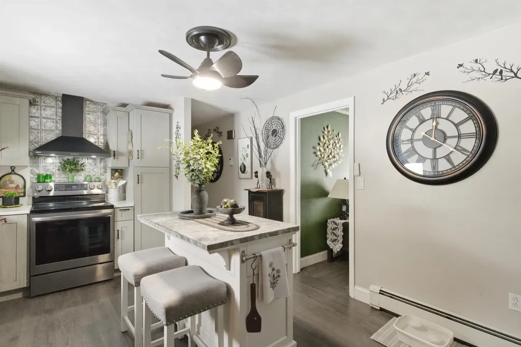 10 Frances Street Franklin NH 03235