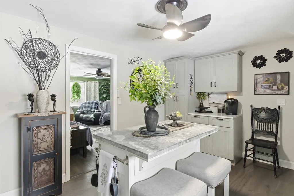 10 Frances Street Franklin NH 03235