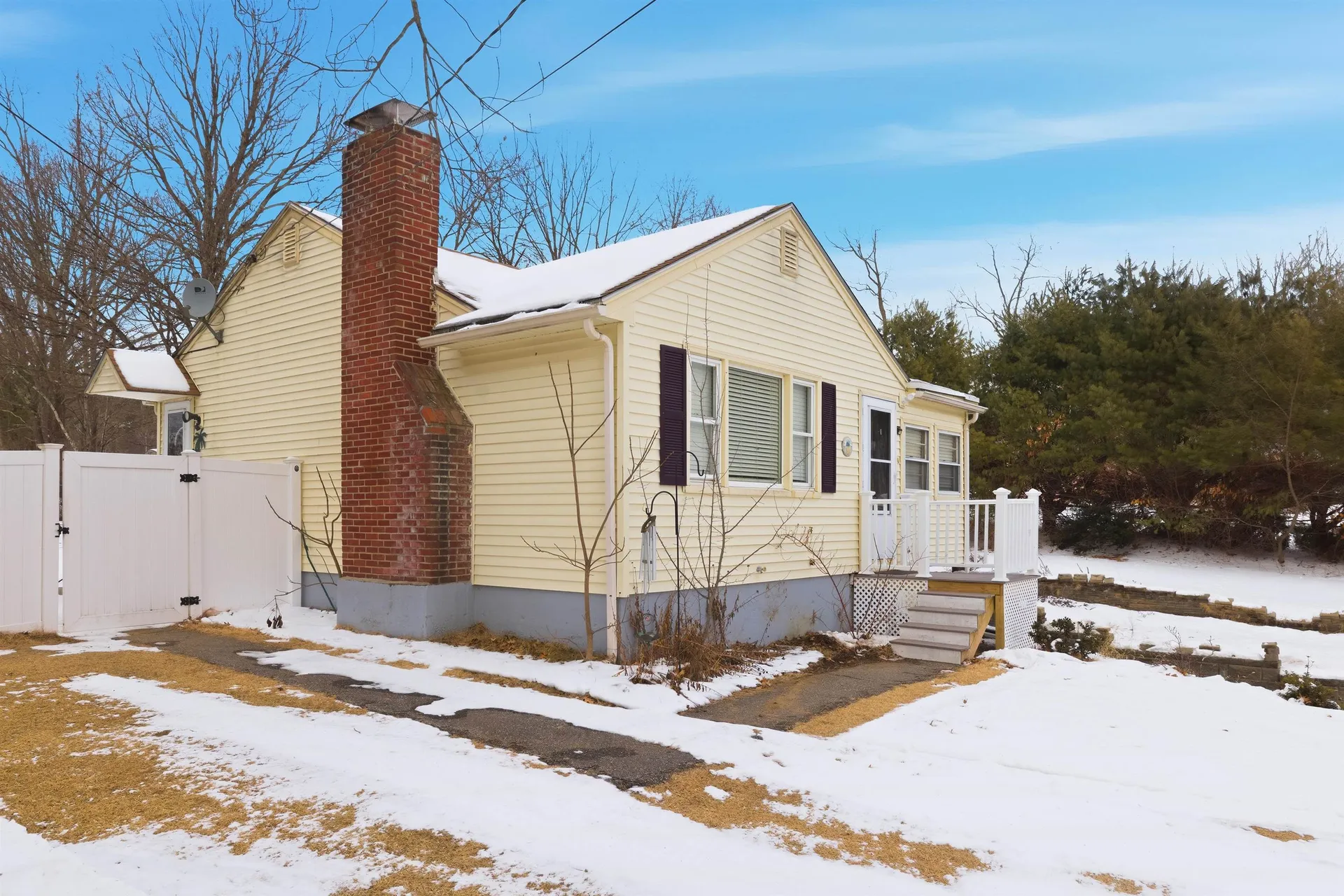 10 Frances Street Franklin NH 03235