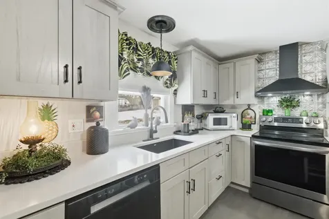 10 Frances Street Franklin NH 03235