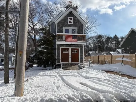 11 Dulcies Point Road Kingston NH 03848