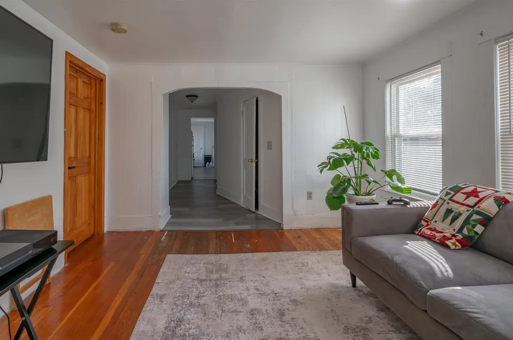 14 Pleasant Street Nashua NH 03060