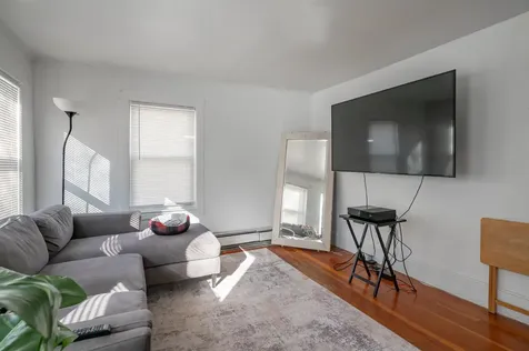 14 Pleasant Street Nashua NH 03060