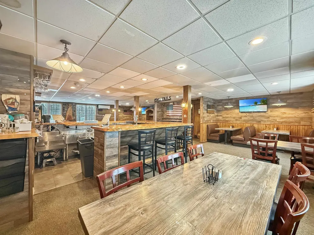 2772 N Main Street Pittsburg NH 03592