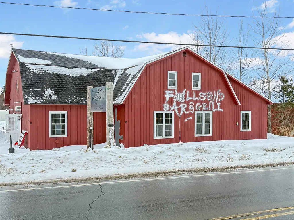 2772 N Main Street Pittsburg NH 03592