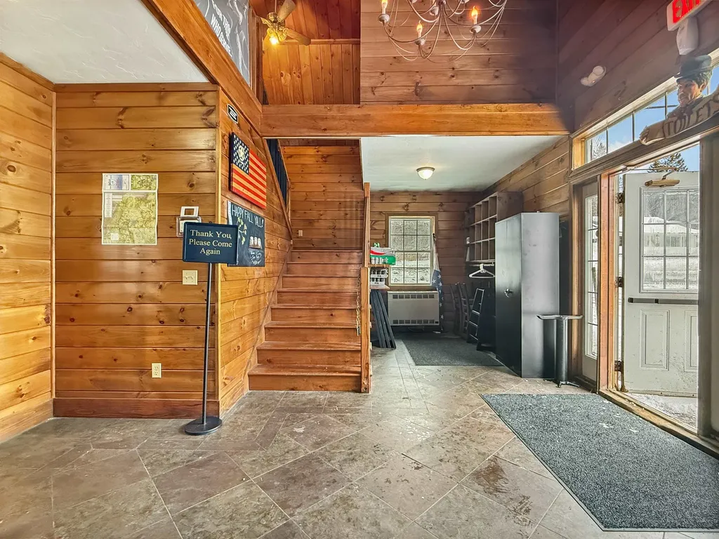 2772 N Main Street Pittsburg NH 03592