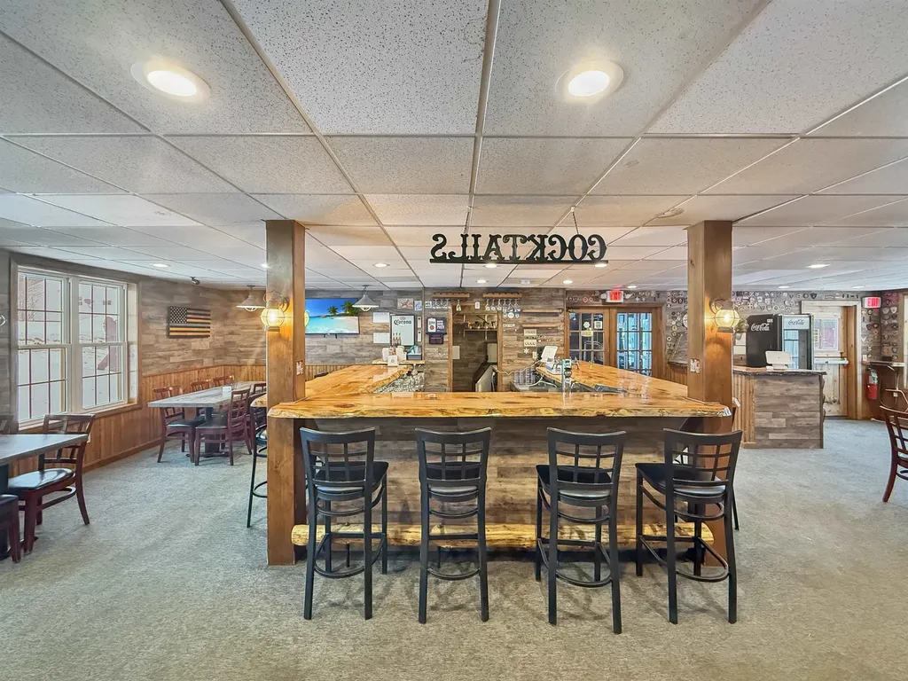 2772 N Main Street Pittsburg NH 03592