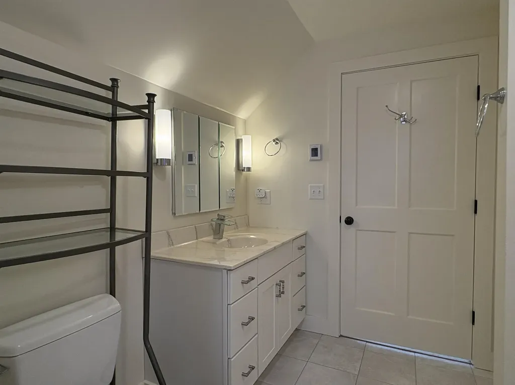 143 South Main Street Waterbury VT 05676-1565