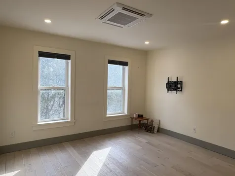 143 South Main Street Waterbury VT 05676-1565