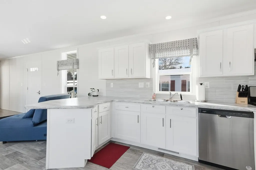 65 Caddy Drive Salem NH 03079