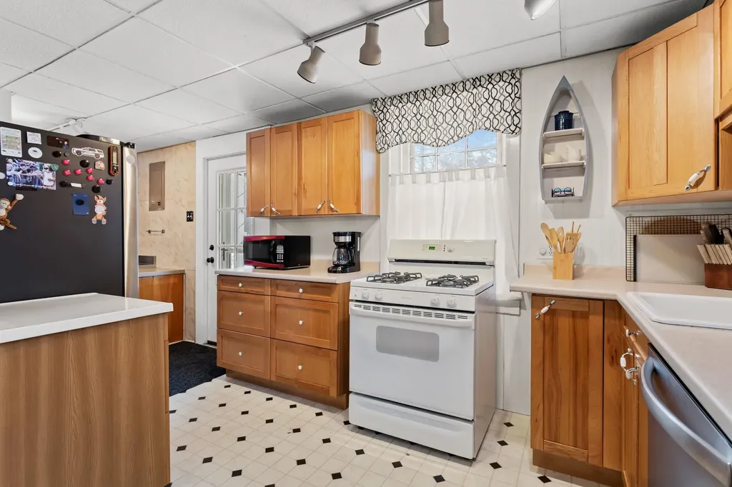 2 Depot Road Chichester NH 03258