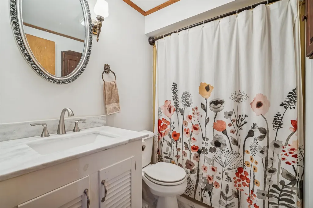 2504 Vt Route 12 Barnard VT 05045