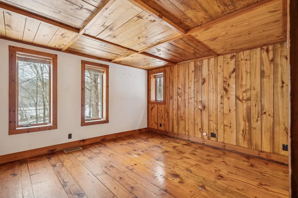 2504 Vt Route 12 Barnard VT 05045