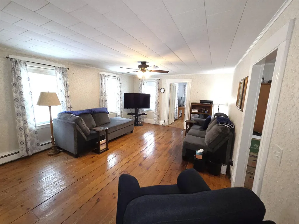 25 Pleasant Street Farmington NH 03835