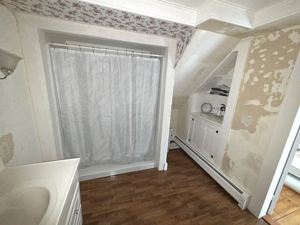 25 Pleasant Street Farmington NH 03835