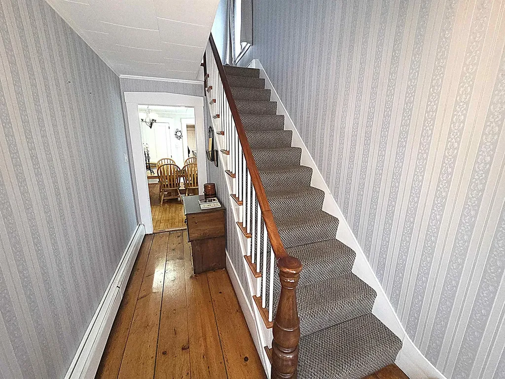 25 Pleasant Street Farmington NH 03835