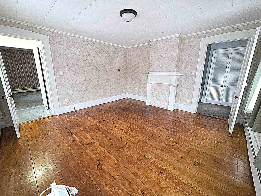 25 Pleasant Street Farmington NH 03835