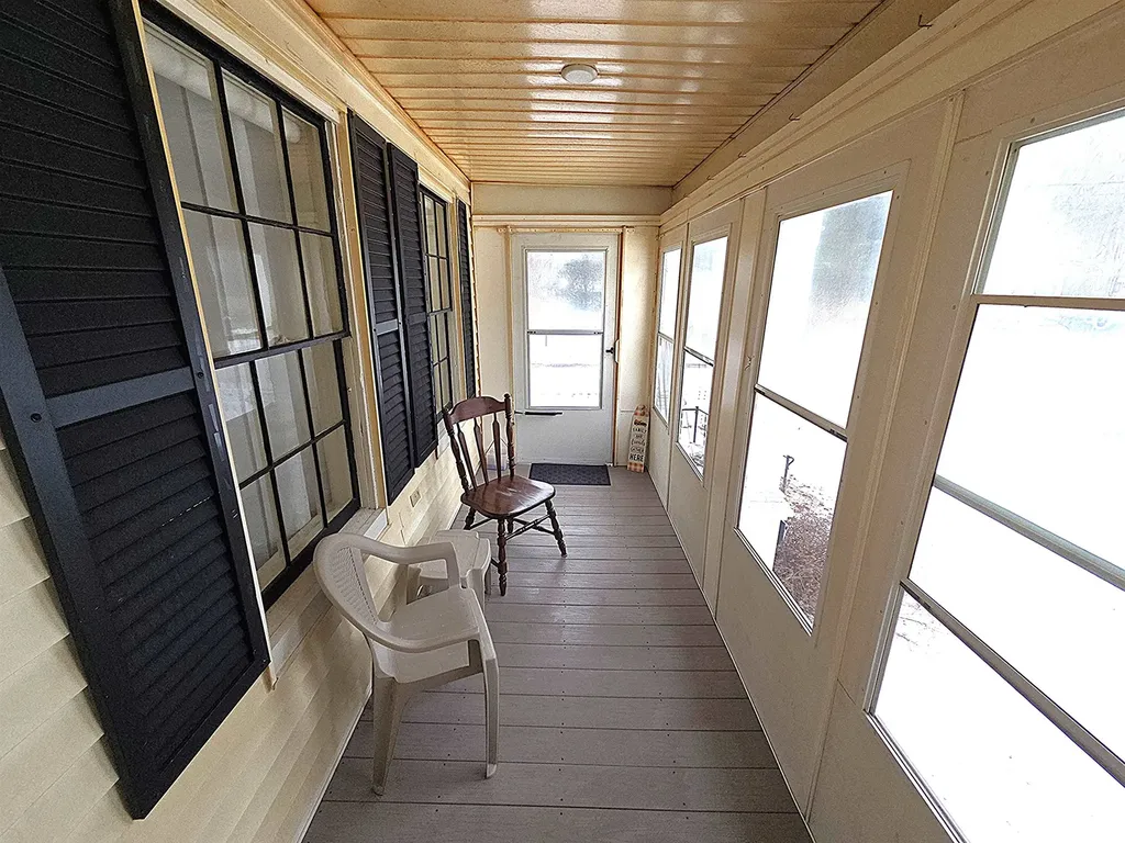 25 Pleasant Street Farmington NH 03835