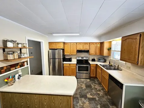 92 Pine Street Newport City VT 05855