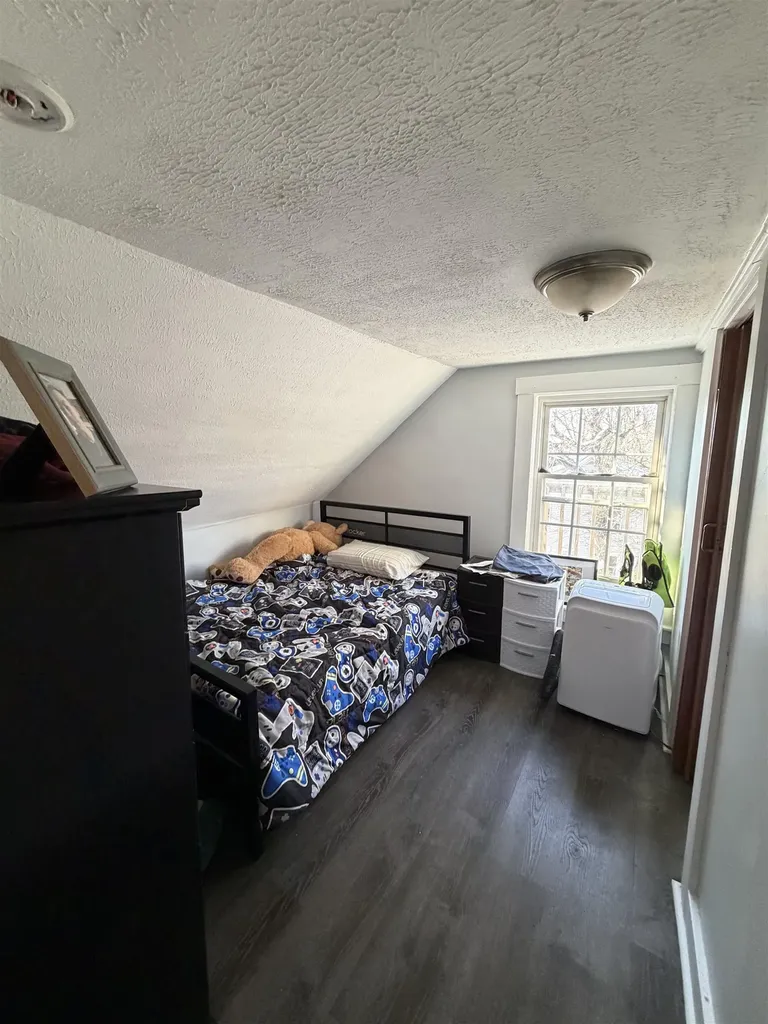 20 Baker Street Dover NH 03820