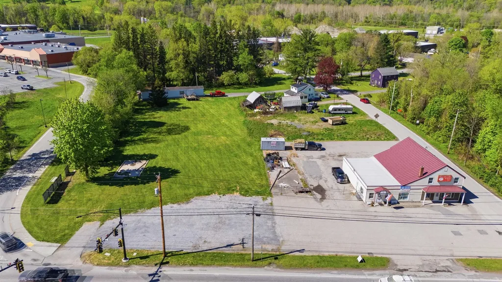 226-228 Northside Drive Bennington VT 05201