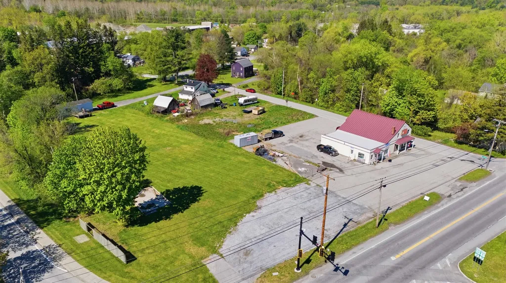 226-228 Northside Drive Bennington VT 05201