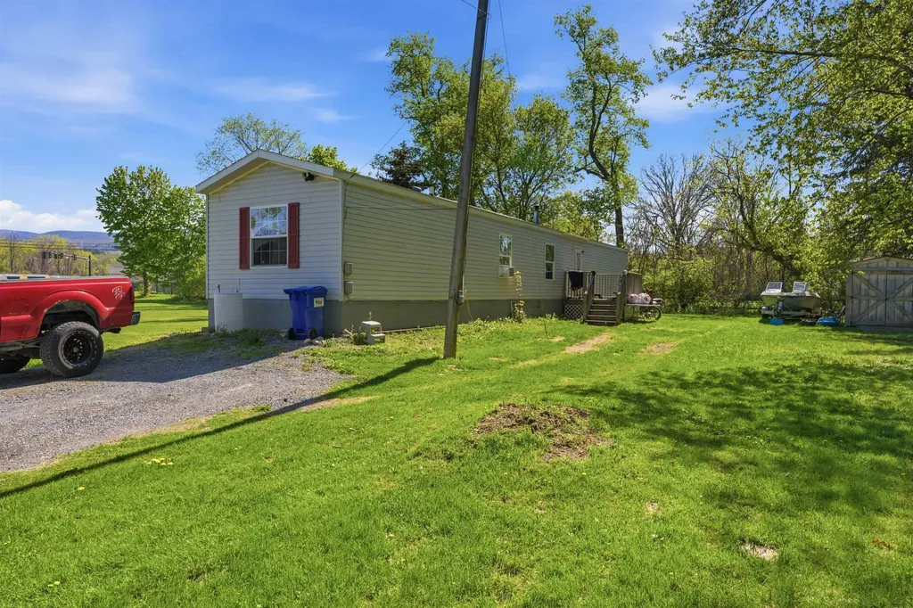 226-228 Northside Drive Bennington VT 05201
