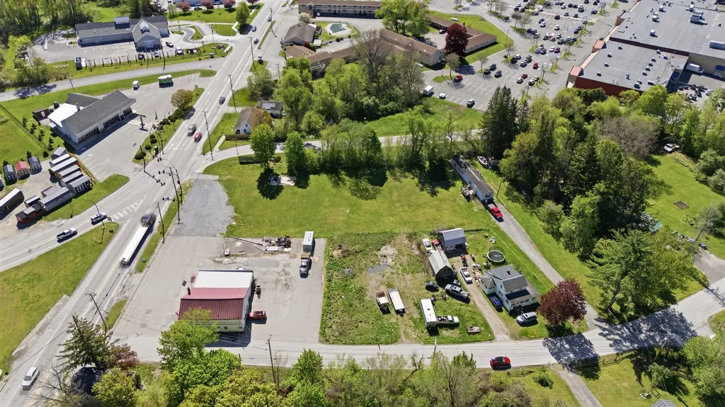 226-228 Northside Drive Bennington VT 05201
