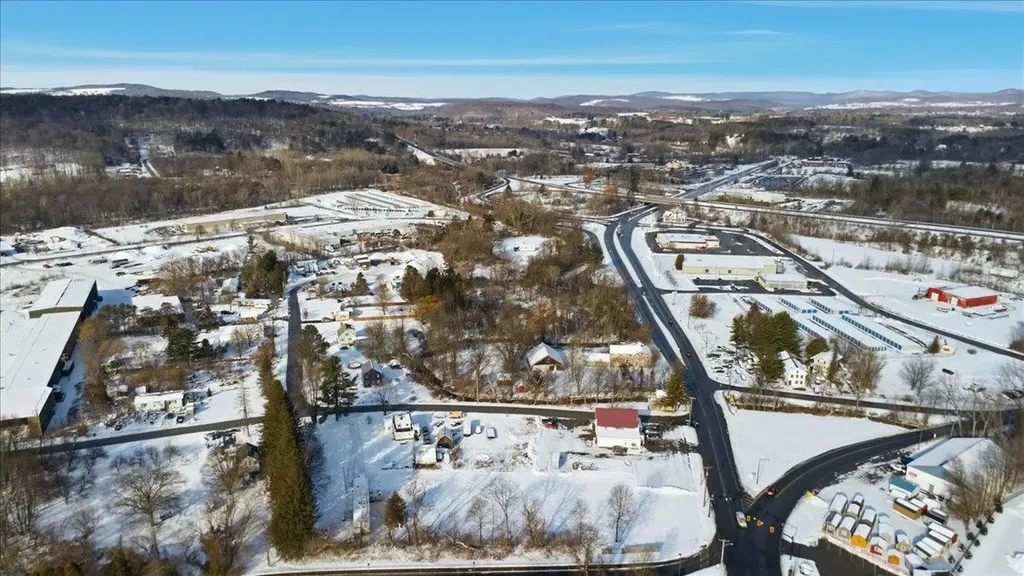 226-228 Northside Drive Bennington VT 05201