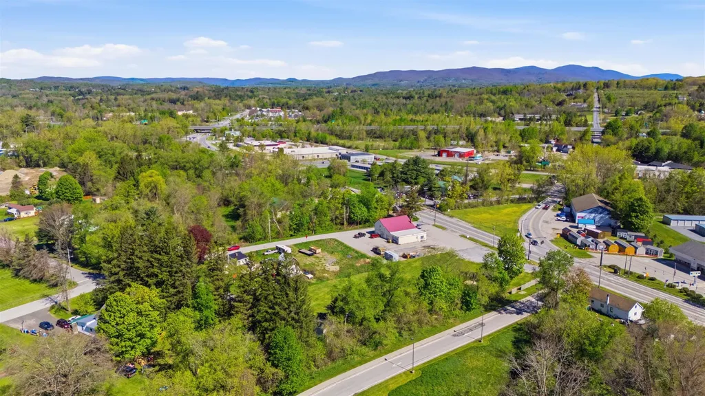 226-228 Northside Drive Bennington VT 05201
