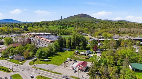 226-228 Northside Drive Bennington VT 05201