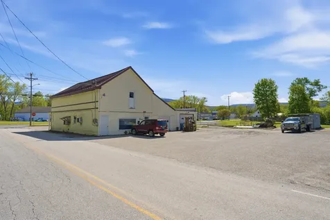 226-228 Northside Drive Bennington VT 05201